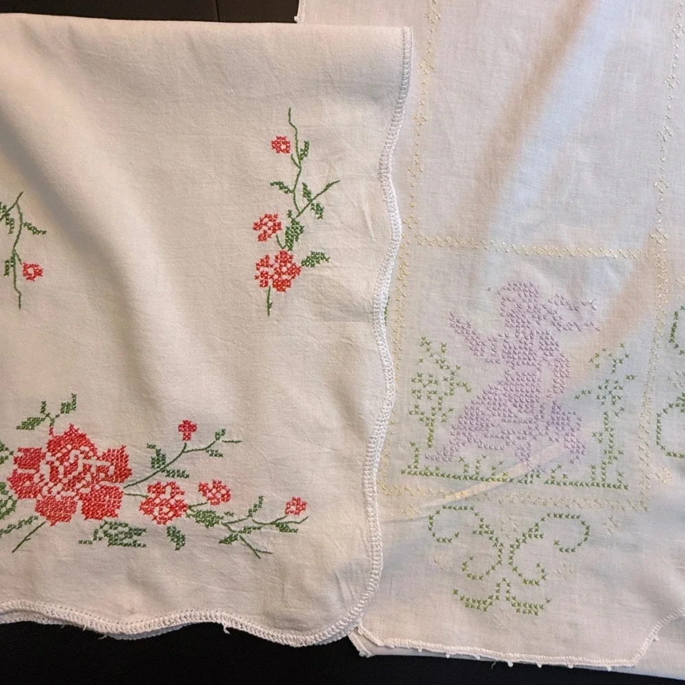 Vintage Hand Embroidered‎ Table Runner Set Floral Cross Stitch White Linen 2pc